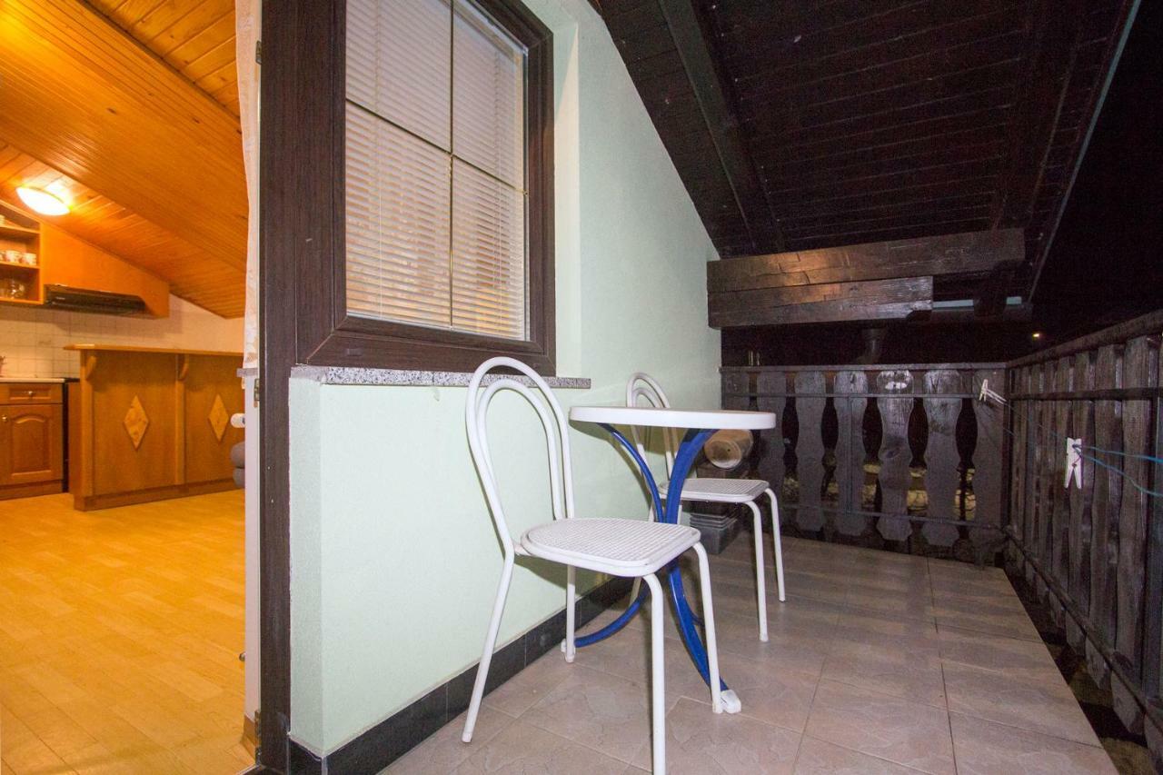 Zeleni Apartma Зрече Экстерьер фото